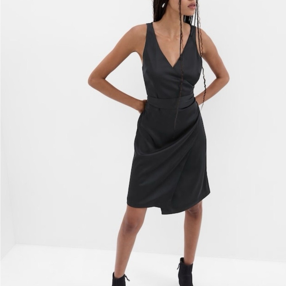 GAP Black V-Neck Mini Dress